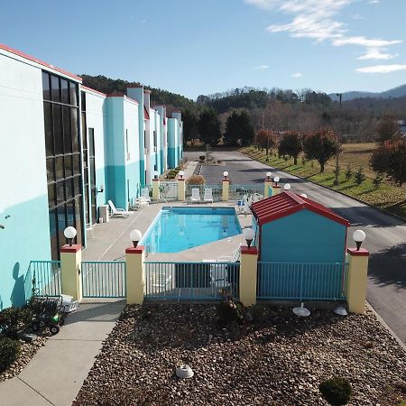 Econo Lodge Newport Exterior photo