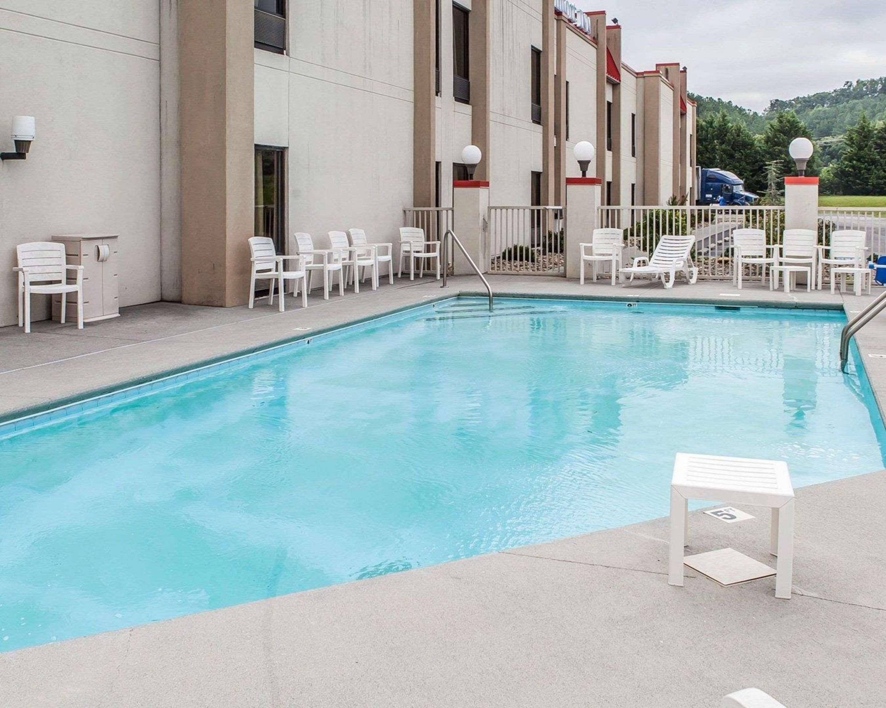 Econo Lodge Newport Exterior photo