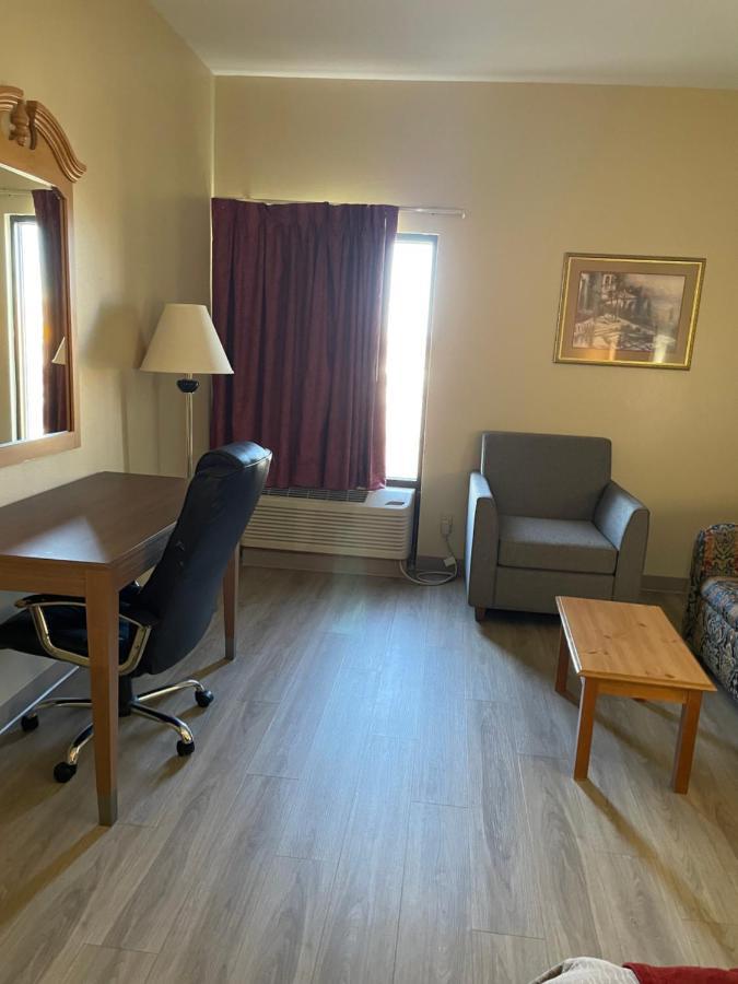 Econo Lodge Newport Exterior photo